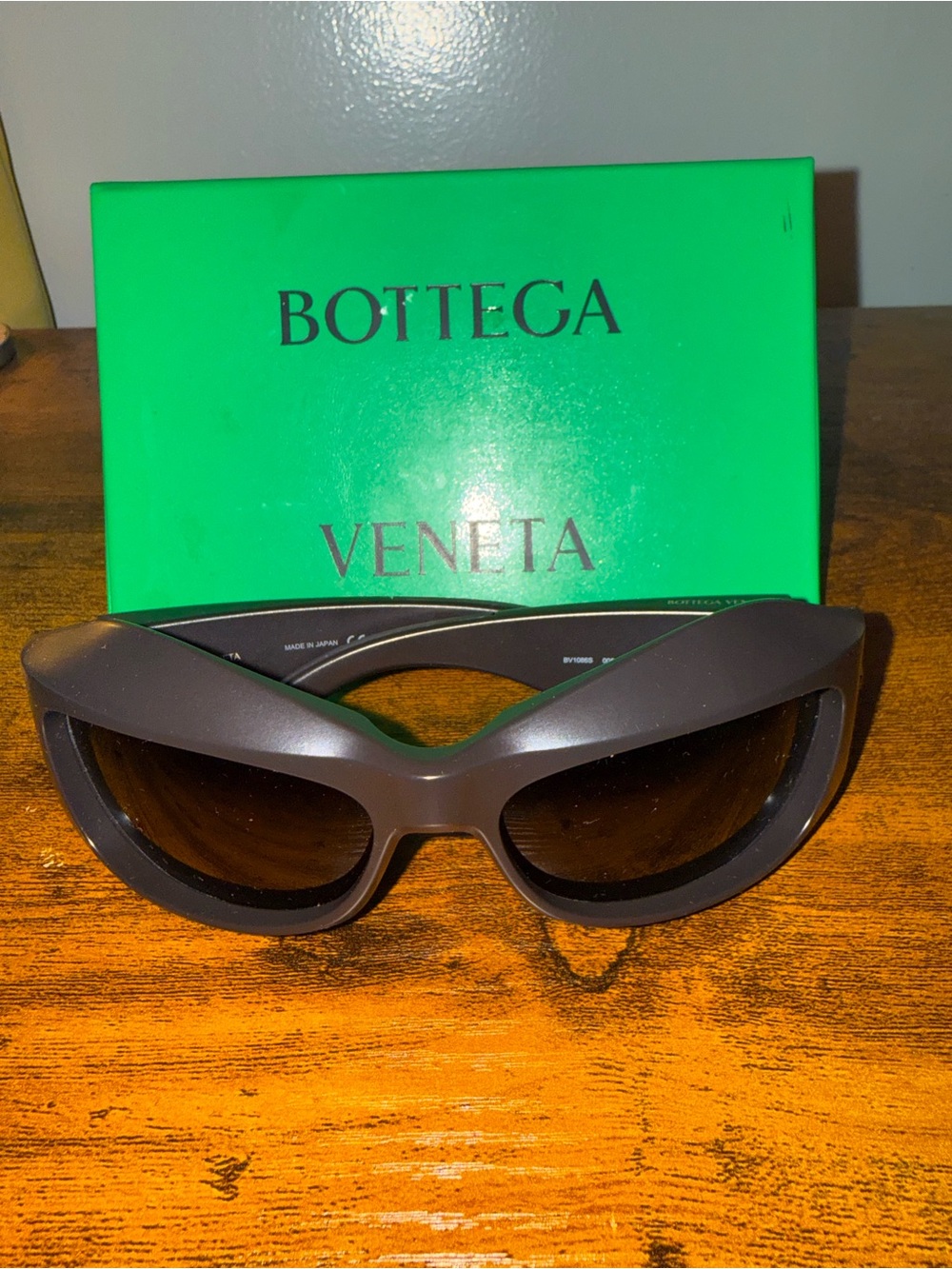 Bottega Veneta Matte Brown Cat-Eye Sunglasses